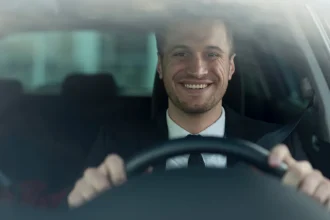 Praca jako kierowca Uber w Polsce — poradnik dla osób, które chcą zacząć